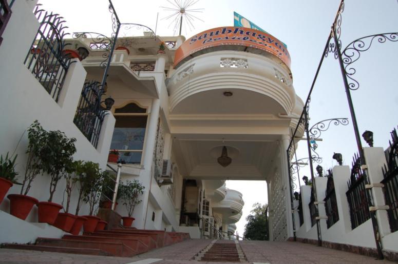 Hotel Saubhagyam Residency Lucknow Extérieur photo